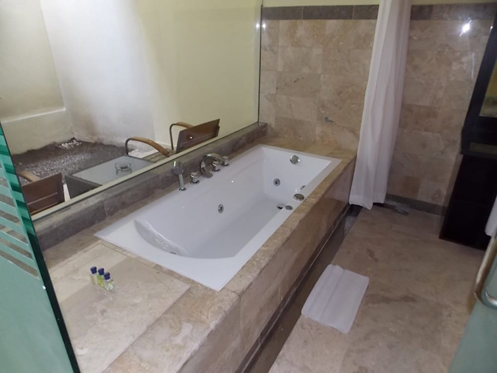 Standard Room (Double Bed) - Photo 6