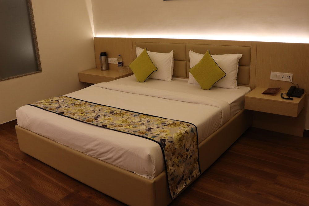Classic Twin Room - Photo 3