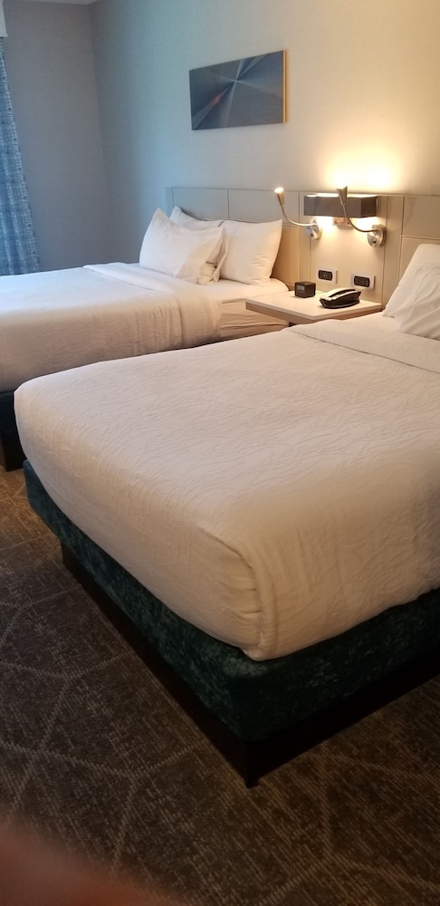 Room, 2 Queen Beds, Accessible (Hearing) - Photo 4