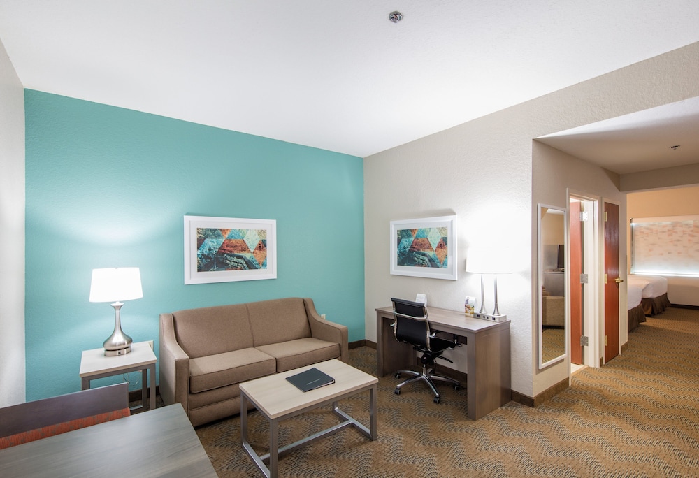 Suite, 2 Queen Beds (Additional Living Area) - Photo 4