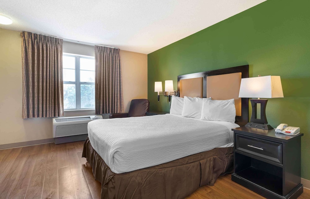 Studio, 1 Queen Bed - Photo 1