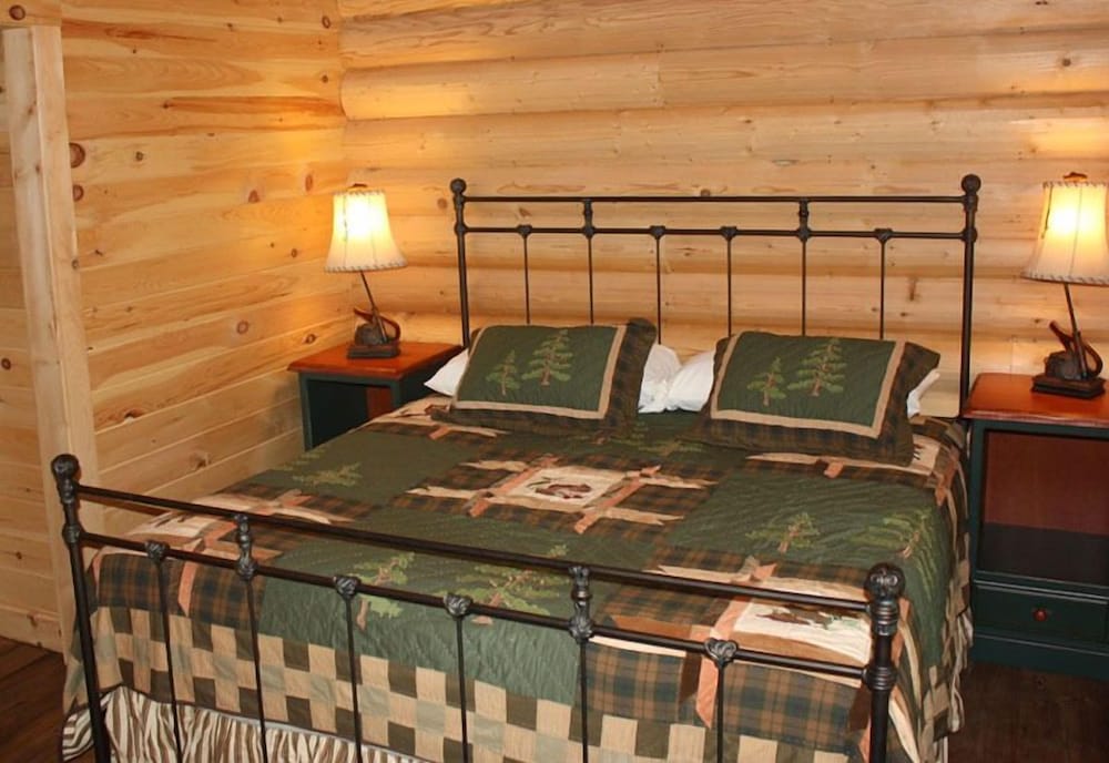 Two Bedroom Cabin photo 1