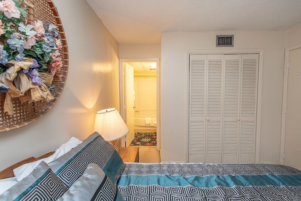 Condo, 1 Bedroom photo 1