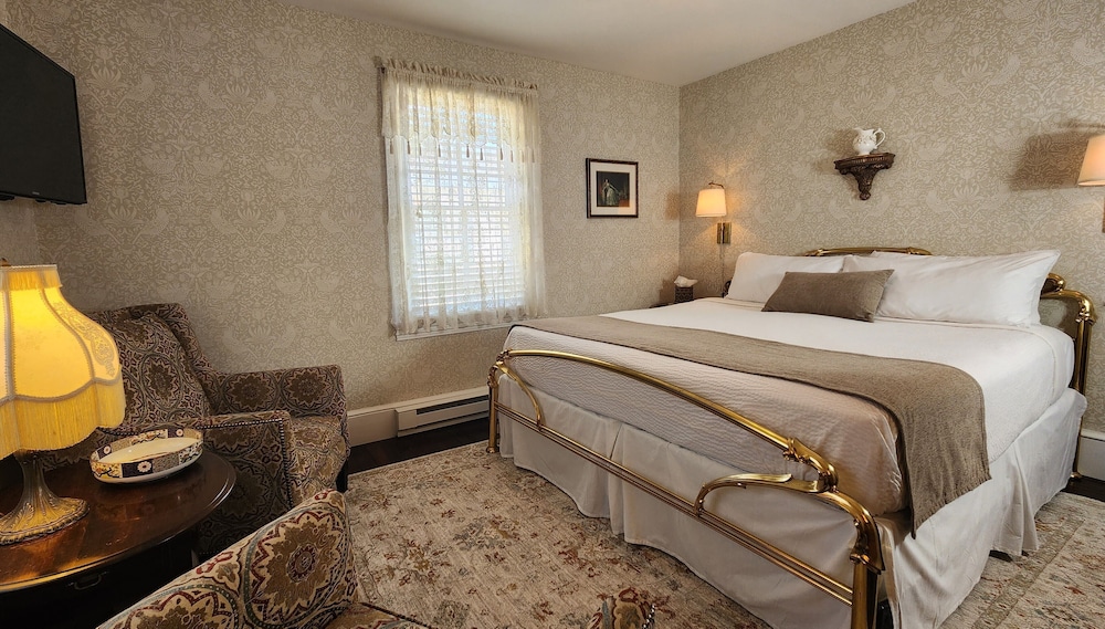 Room, Private Bathroom (Decatur Room)