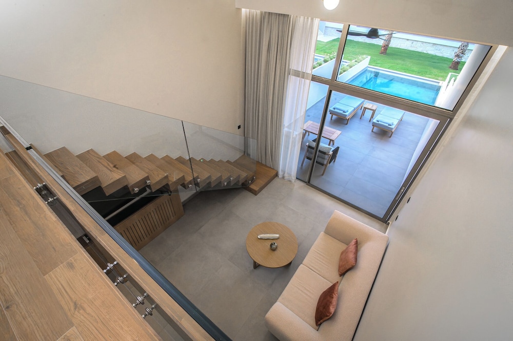 Rouge Gold Maisonette Suite Individual Pool