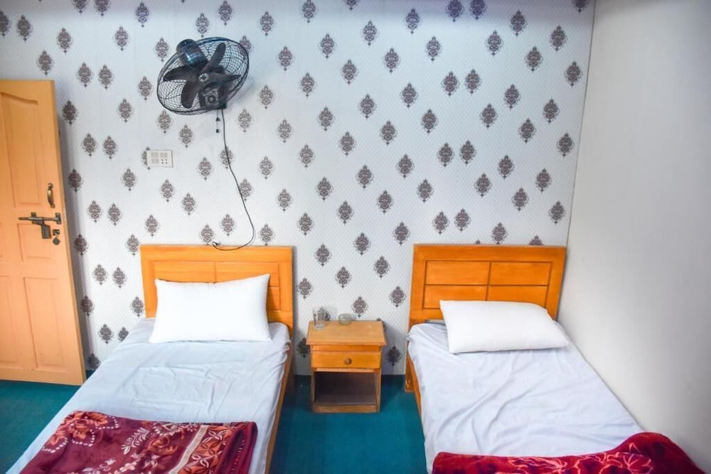 Deluxe Double or Twin Room photo 2