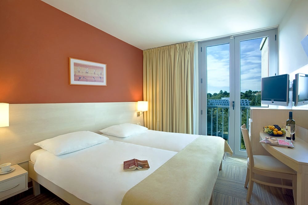 Room for 2 - Photo 1