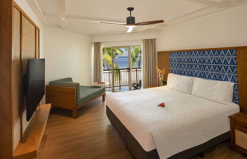 Premium Room, 1 King Bed, Ocean View photo 1