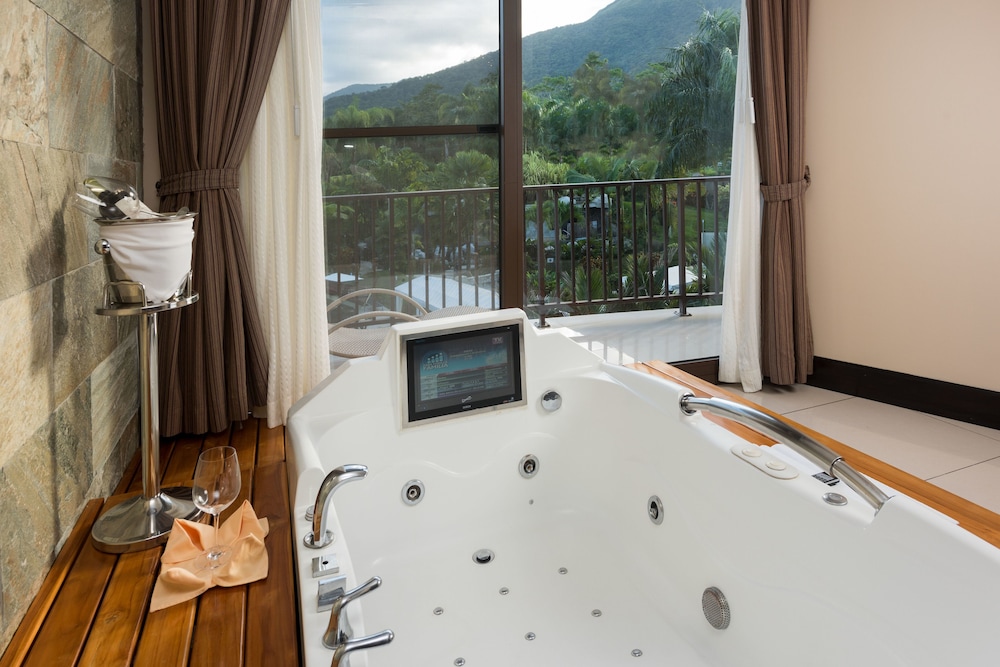 Master Suite Volcano View - Photo 13
