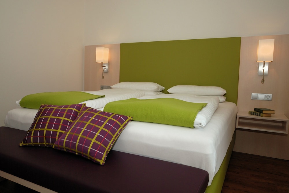 Single Room, 1 King Bed photo 2