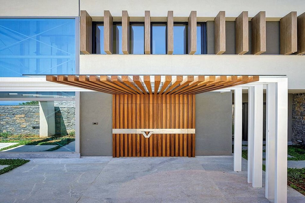 Villa photo 2