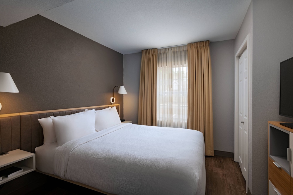 Suite, 2 Bedrooms photo 3