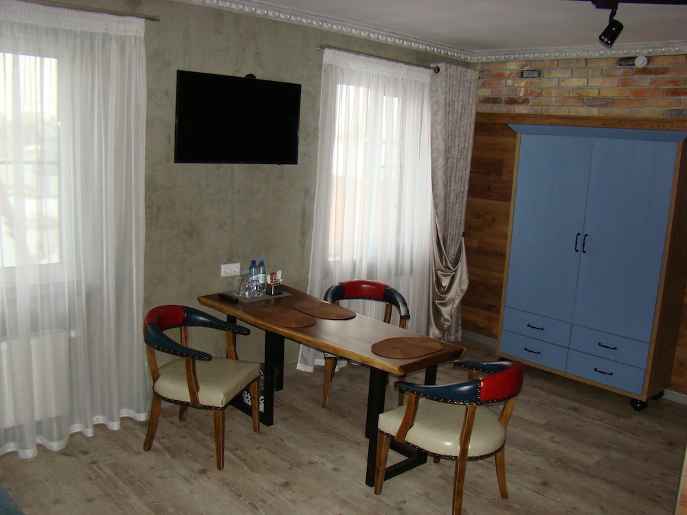 Family Room photo 1