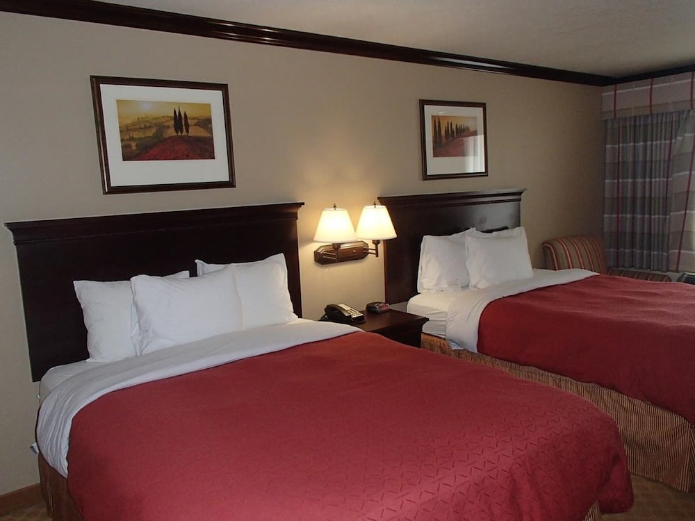Room, 2 Queen Beds, Non Smoking - Photo 3