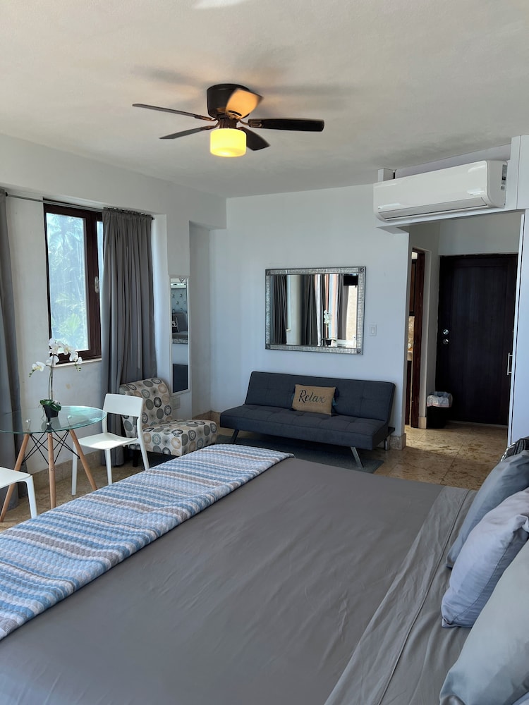 Deluxe Room, Ocean View photo 2