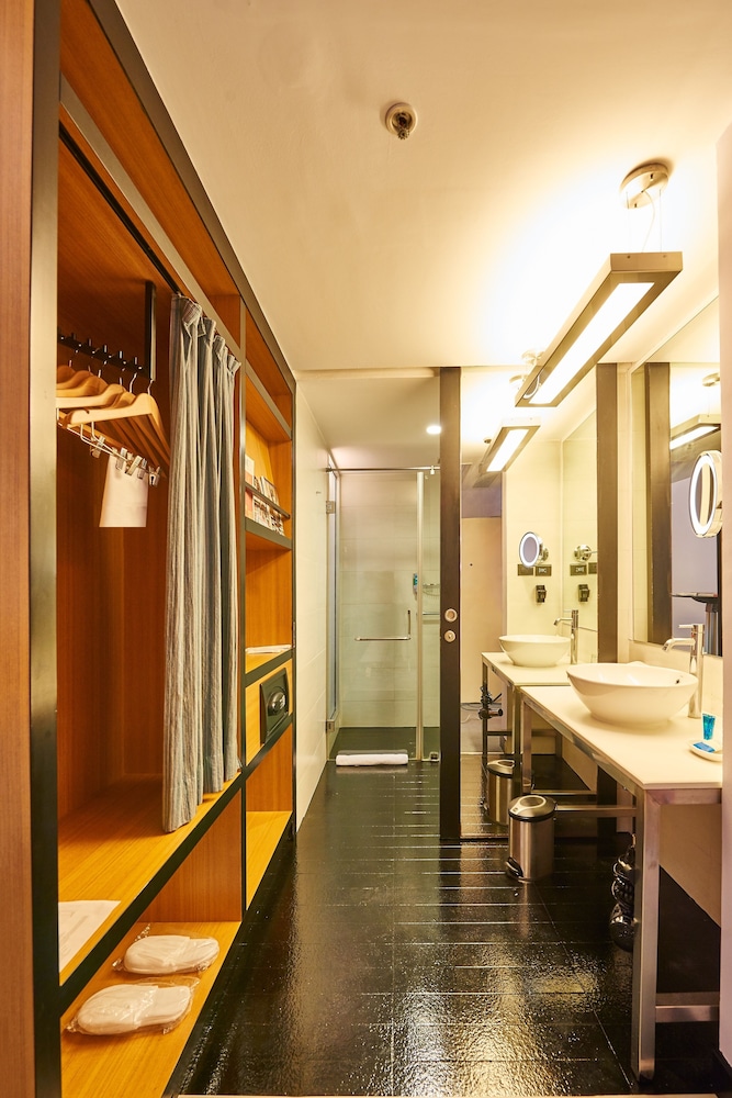 Deluxe Twin Room, 2 Twin Beds - Photo 2
