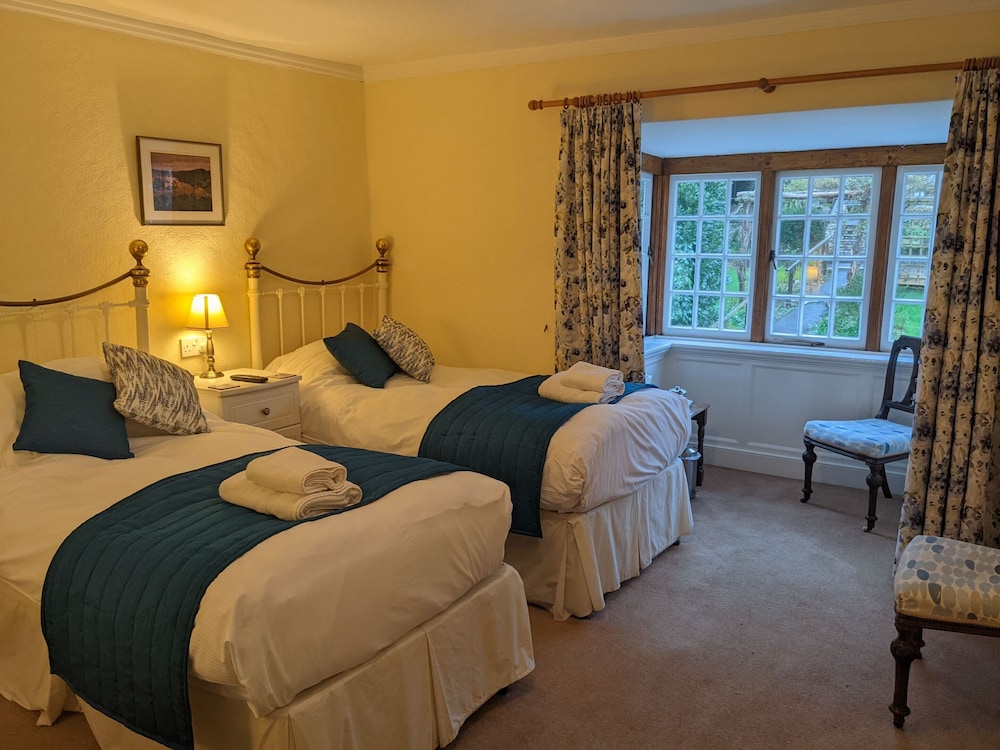 Twin Room, Ensuite, Garden View (First Floor)