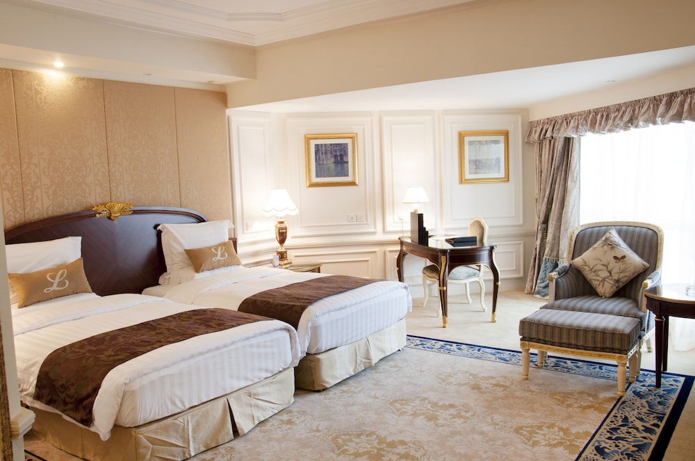 Superior Suite photo 1
