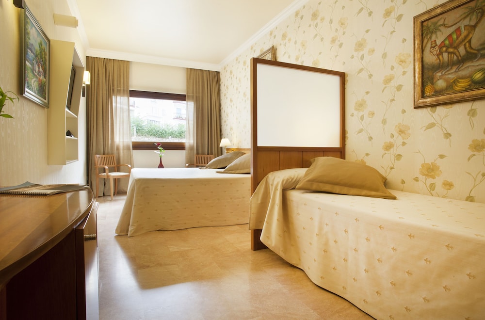 Comfort Room - Photo 2