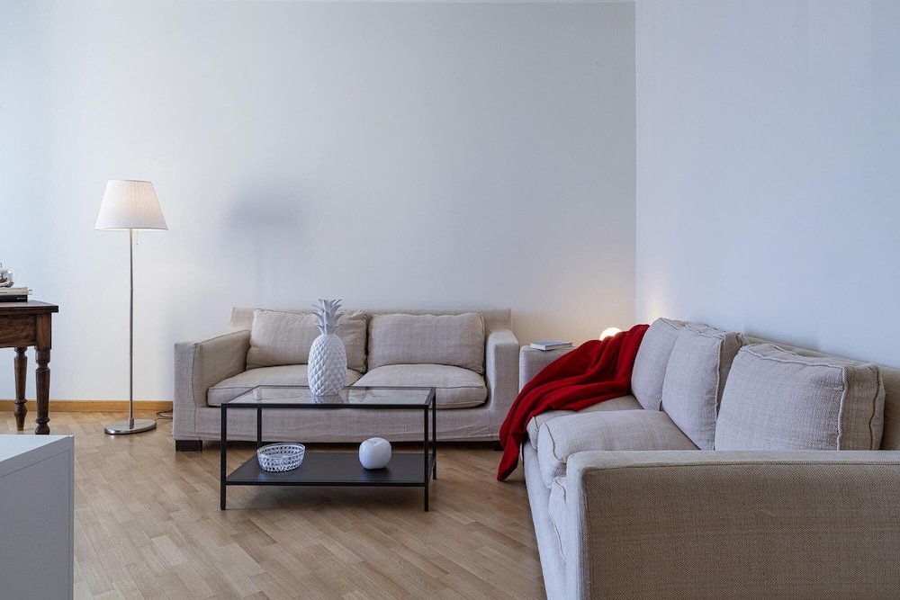 Apartment photo 1