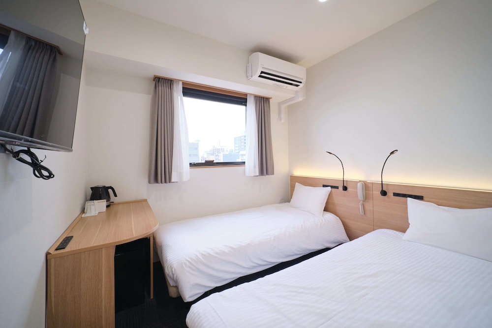 Basic Twin Room photo 1