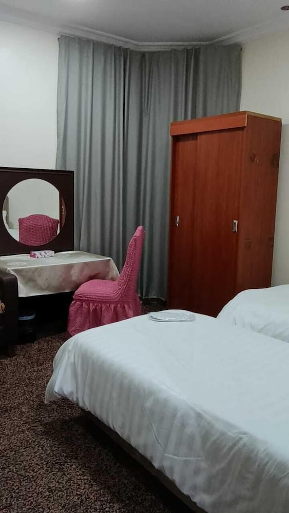 Economy Twin Room, 2 Twin Beds photo 3