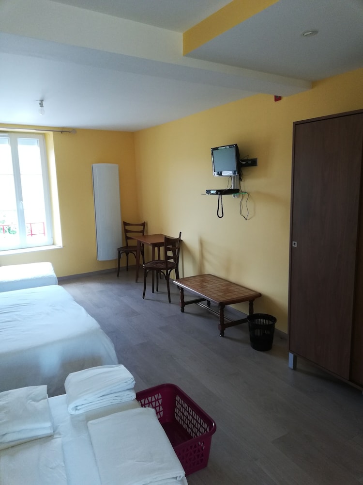 Chambre Quadruple Classique (Jonquille)