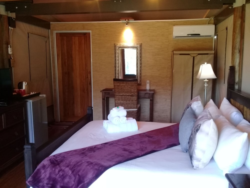 Luxury Tent, 1 Bedroom (Zambezi) photo 1