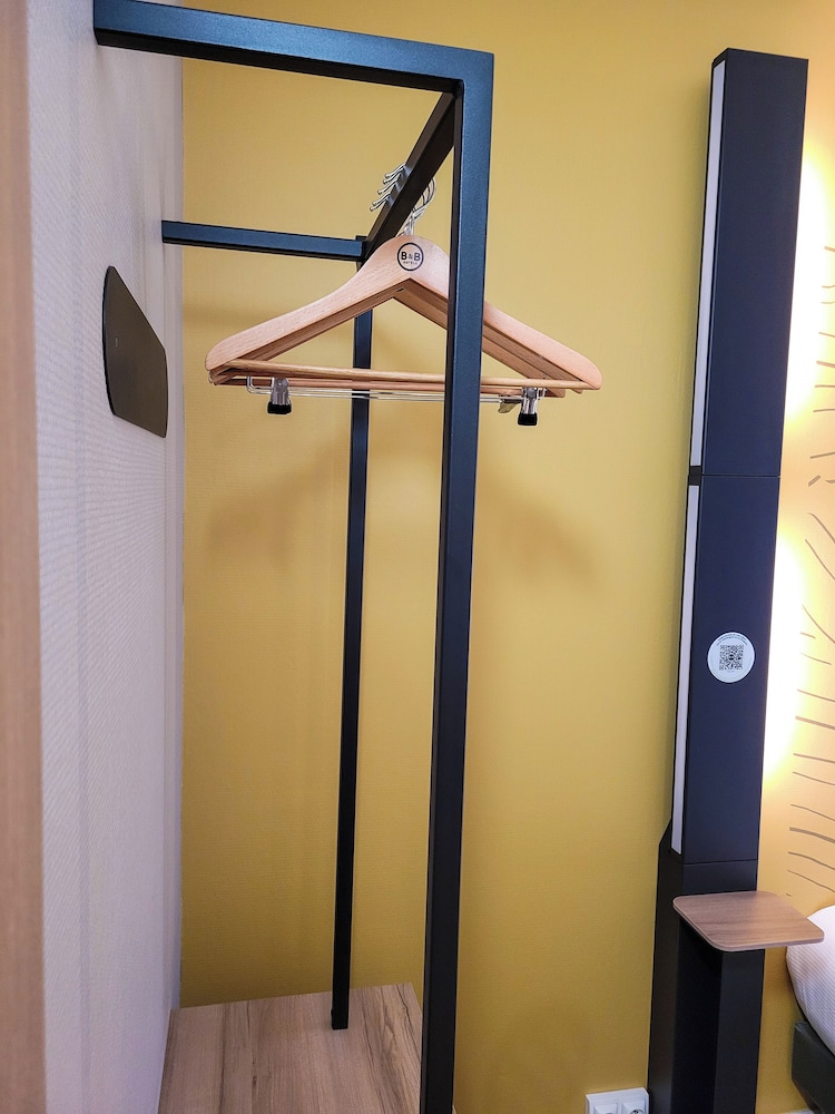 Classic Double Room, 1 Queen Bed, Mobility Accessible photo 3