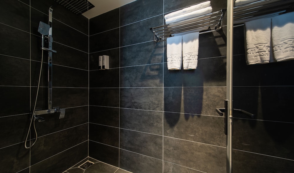 Deluxe Double or Twin Room, 1 Bedroom, City View - Photo 16