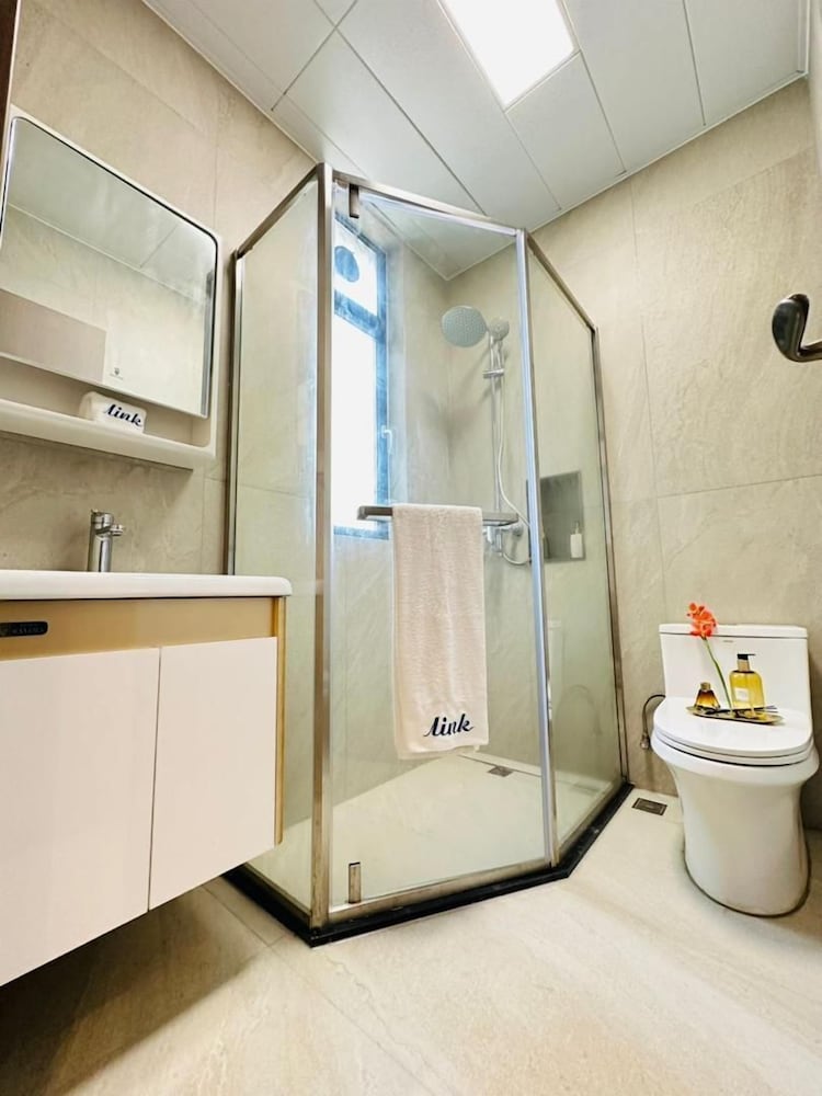 Deluxe Apartment, 3 Bedrooms, Balcony, City View photo 2