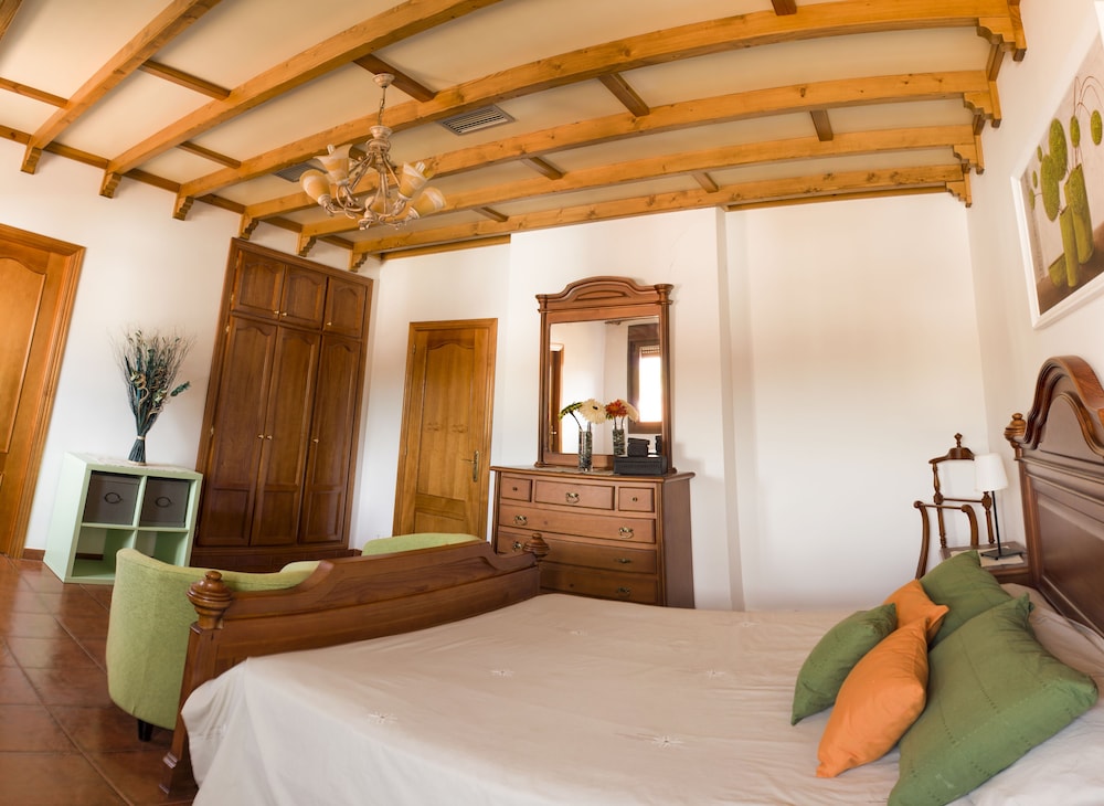 Deluxe Suite, 1 Bedroom, Balcony, Mountain View