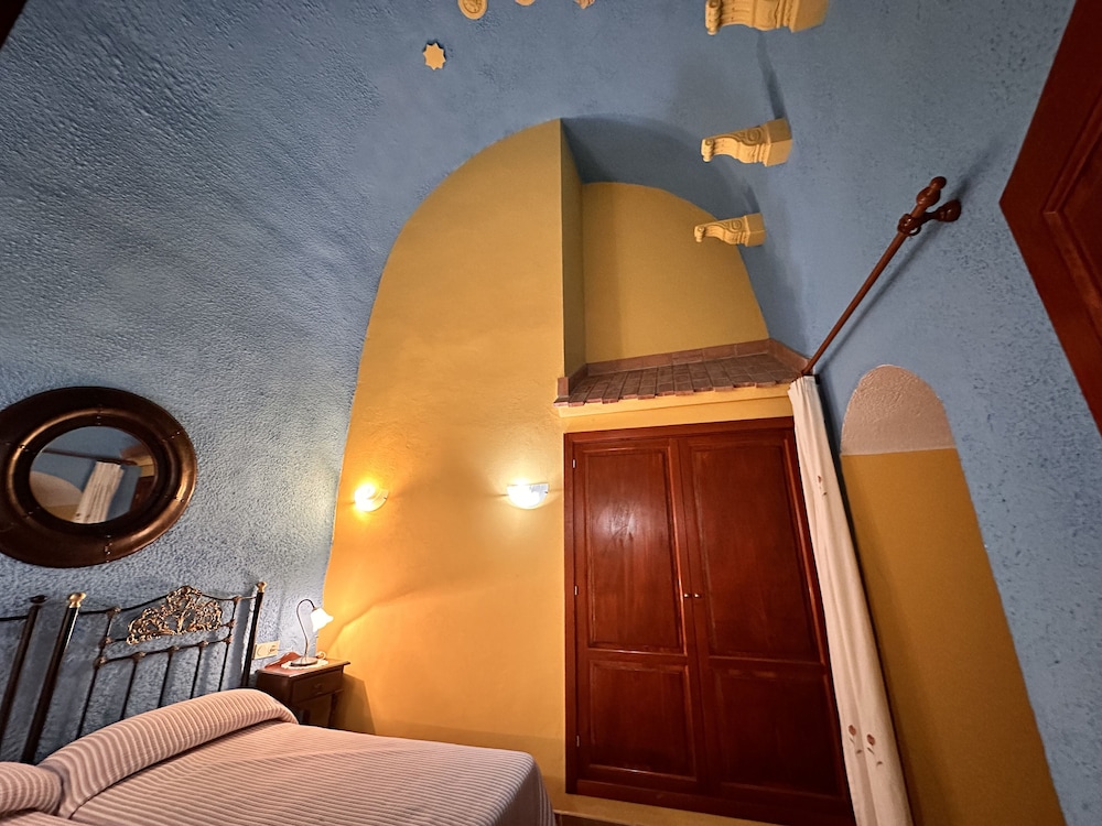 Superior Apartment, 2 Bedrooms, Kitchen, Garden View