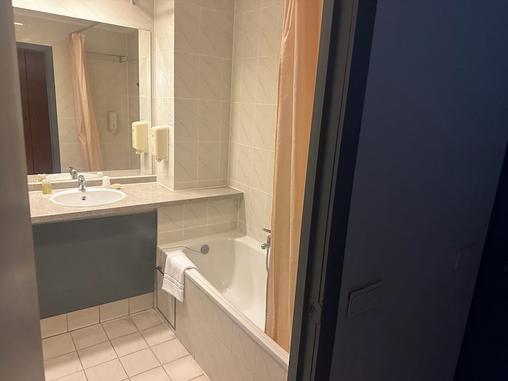 Business Triple Room photo 3