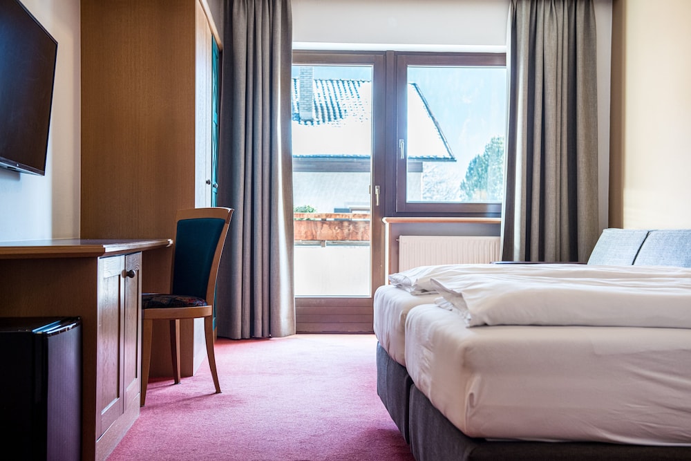 Superior Double or Twin Room, Balcony (Girasole) photo 2