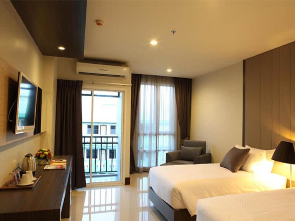 Deluxe Twin Room photo 1