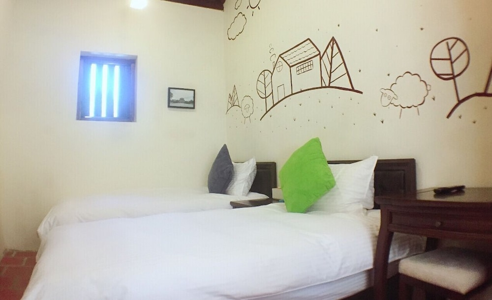 Standard Twin Room, 2 Twin Beds photo 3