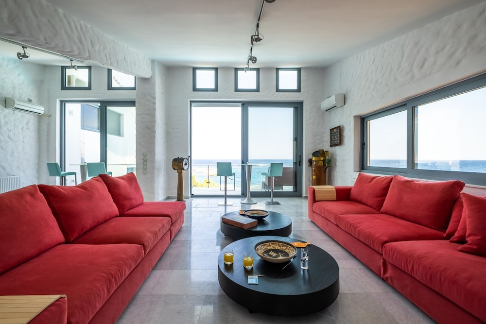 Luxury Villa, 6 Bedrooms photo 2