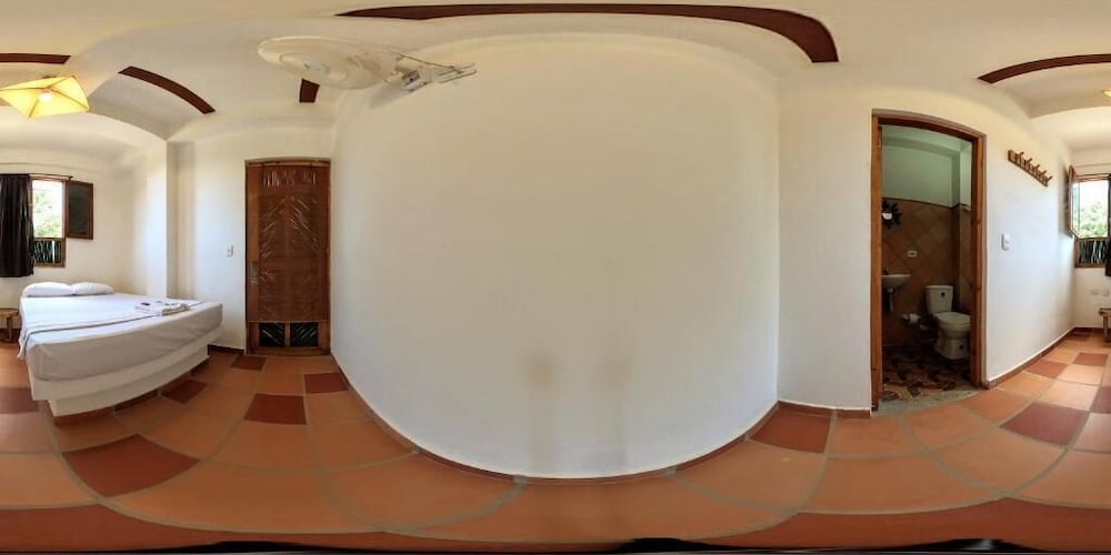 Basic Double Room, 1 Bedroom, Mountain View photo 1