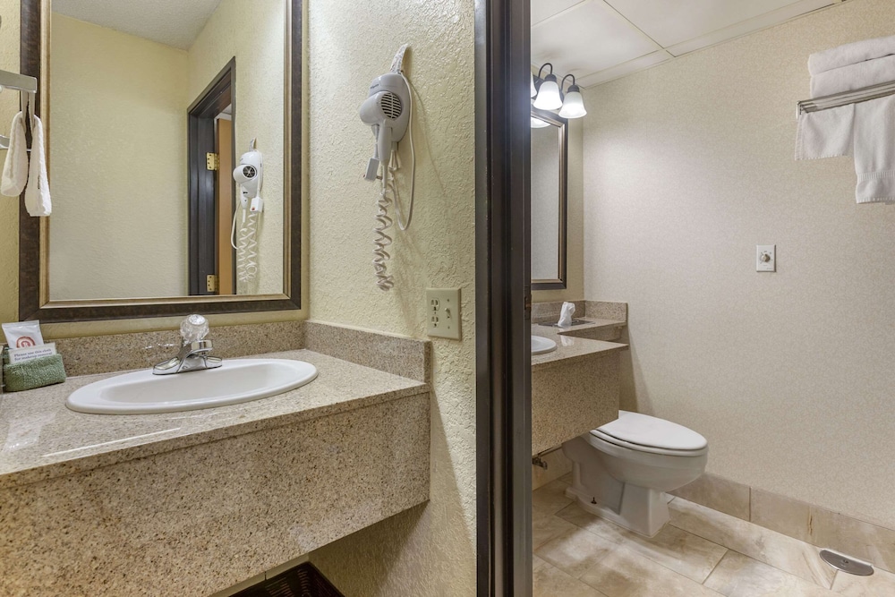 Suite, Multiple Beds, Non Smoking photo 1