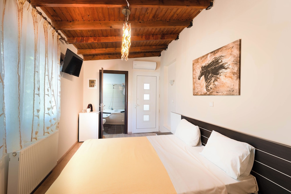 Superior Room with Jacuzzi & Terrace