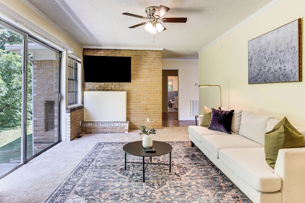 House (4 Bedrooms) photo 2