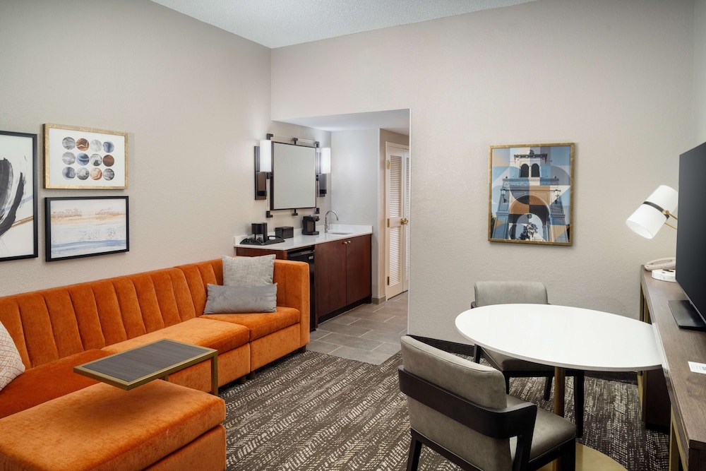 1 King Bed Custom Suite
