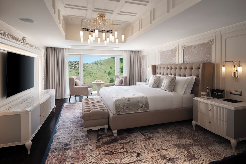 Presidential Suite (Deluxe) photo 1