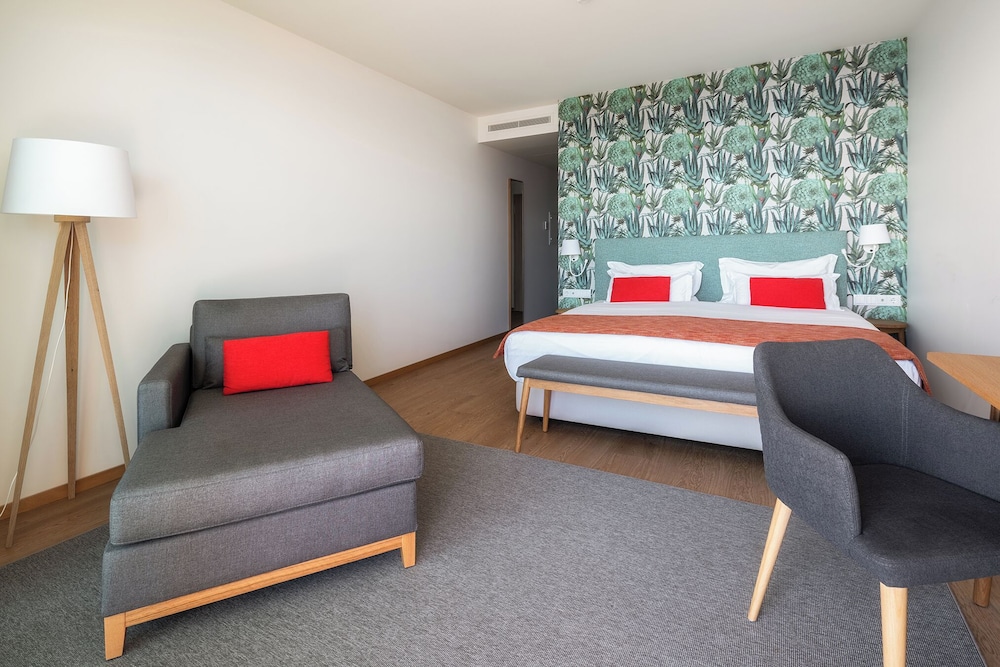 Deluxe Double Room, Balcony, Sea View - Photo 2