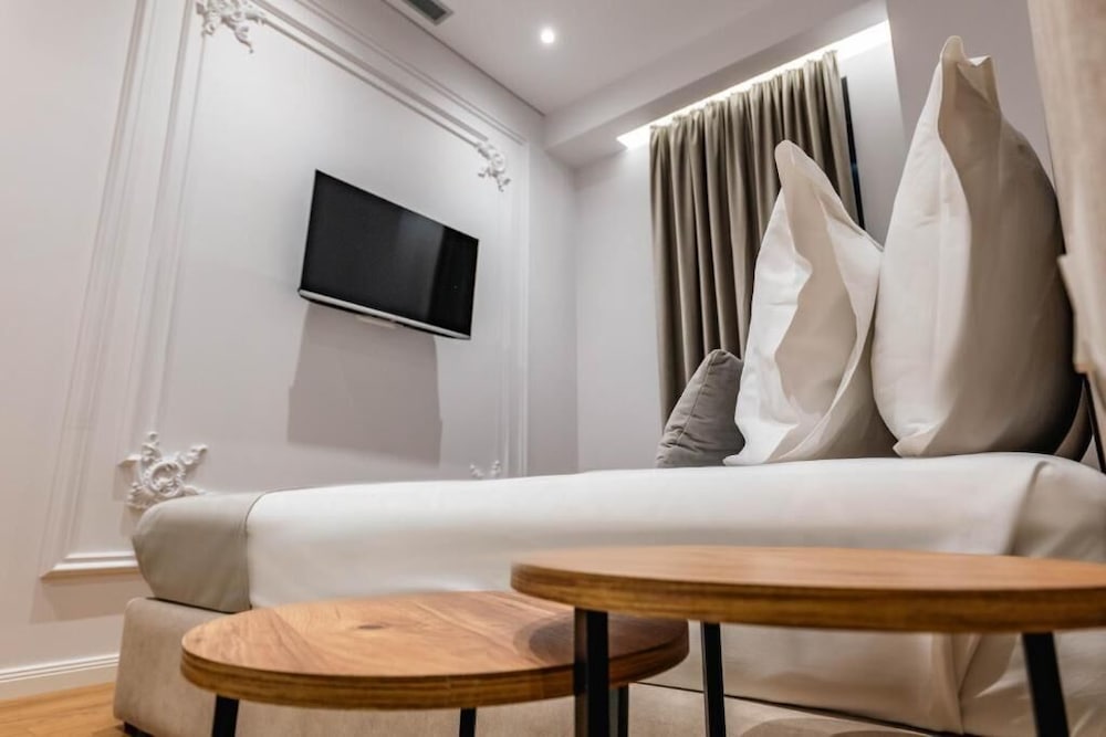 Deluxe Suite, Balcony
