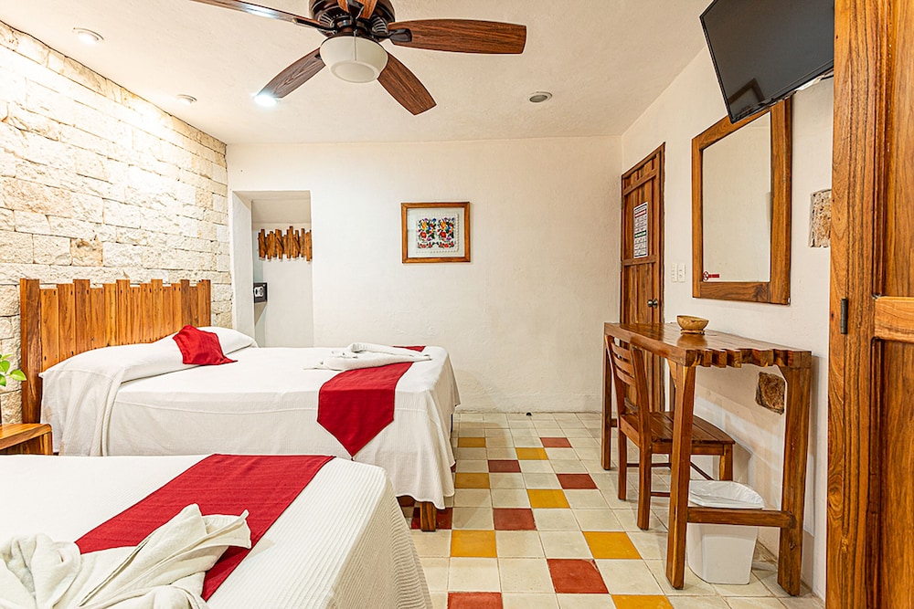 Standard Room, 2 Double Beds photo 2