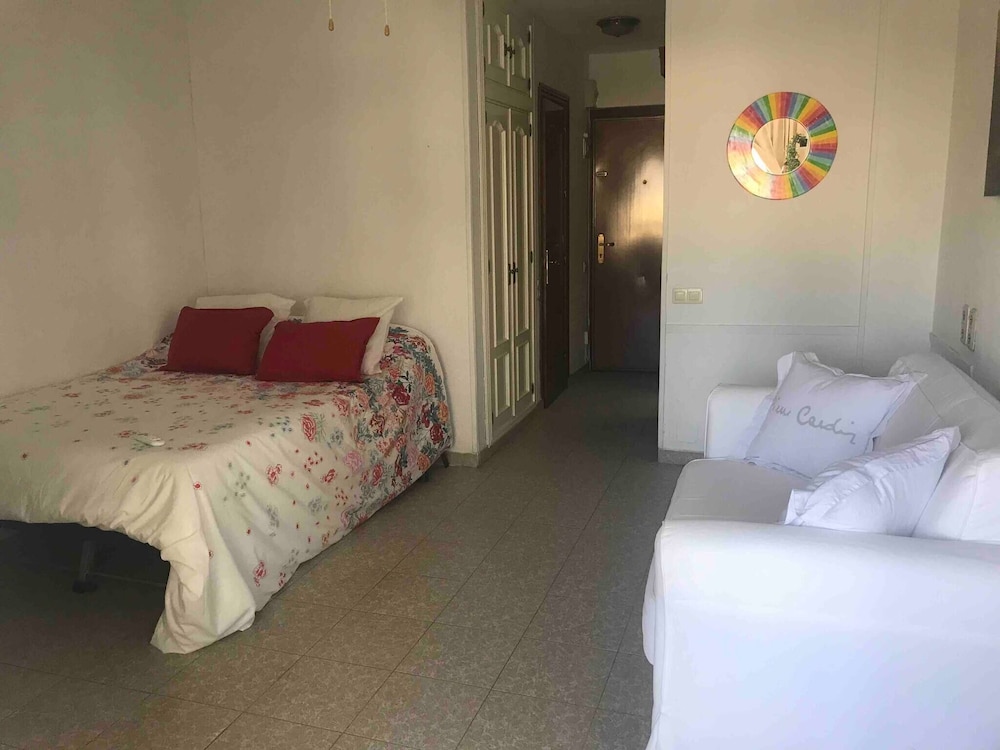 Beautiful Studio 500 Meters From the Beach, 사진 3