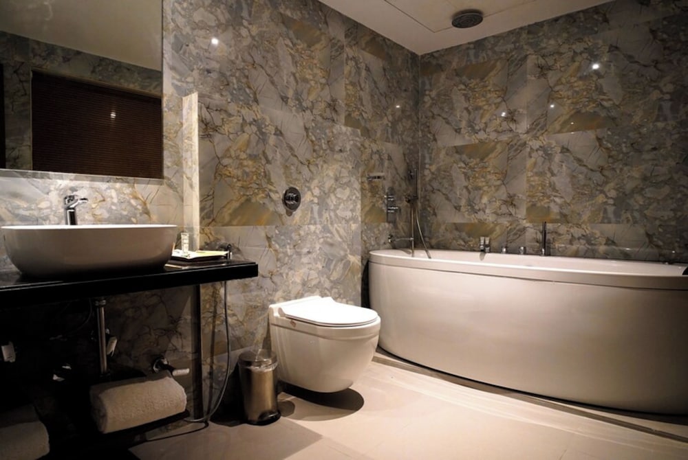 Deluxe Double Room, Multiple Bedrooms photo 2