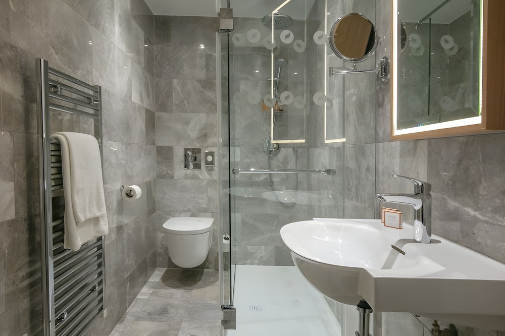 Premium Room, Multiple Beds - Photo 2